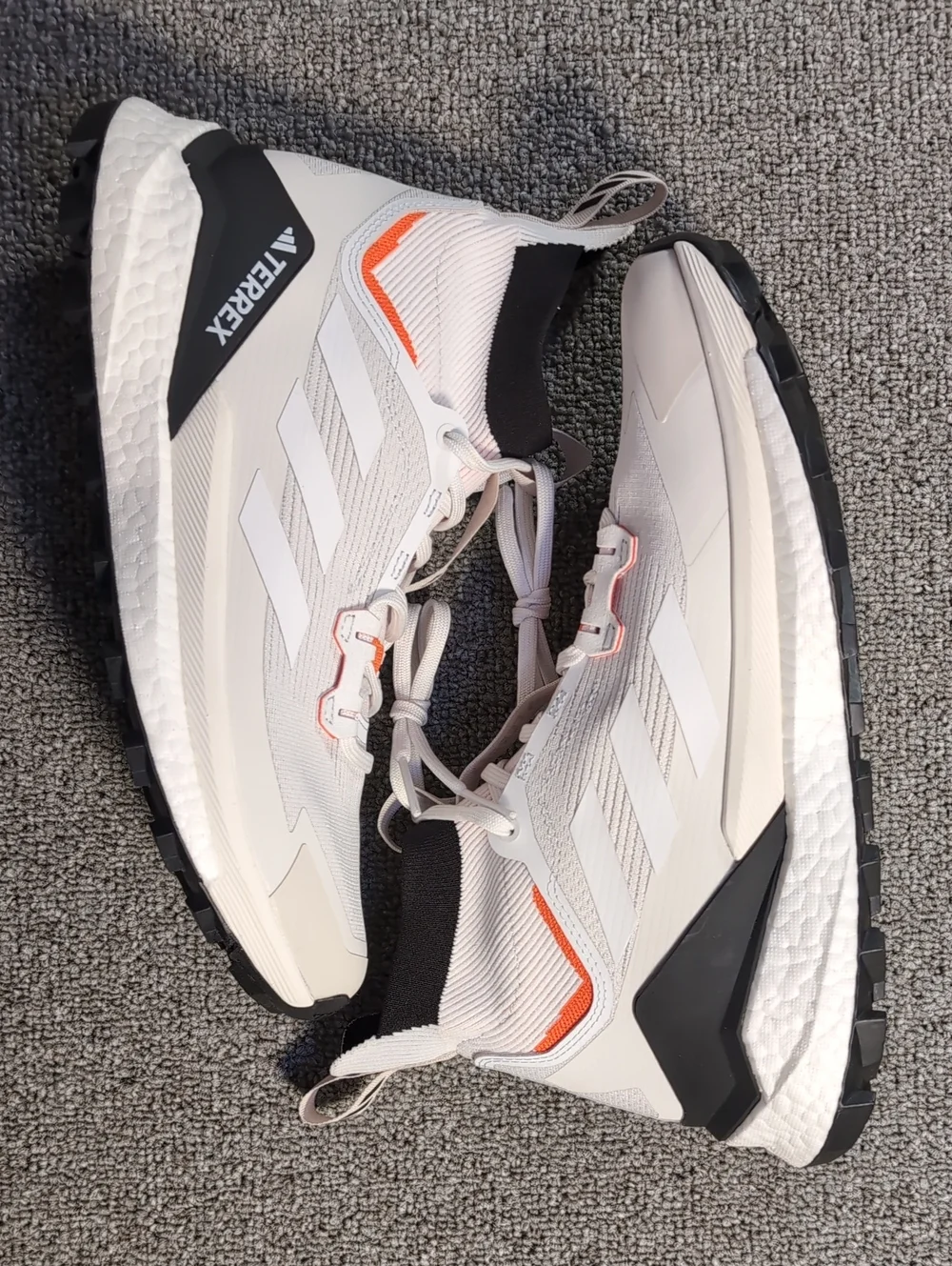 adidas Terrex Free Hiker 2.0 Hiking Shoes Size 9.0 Crystal White/Impact Orange